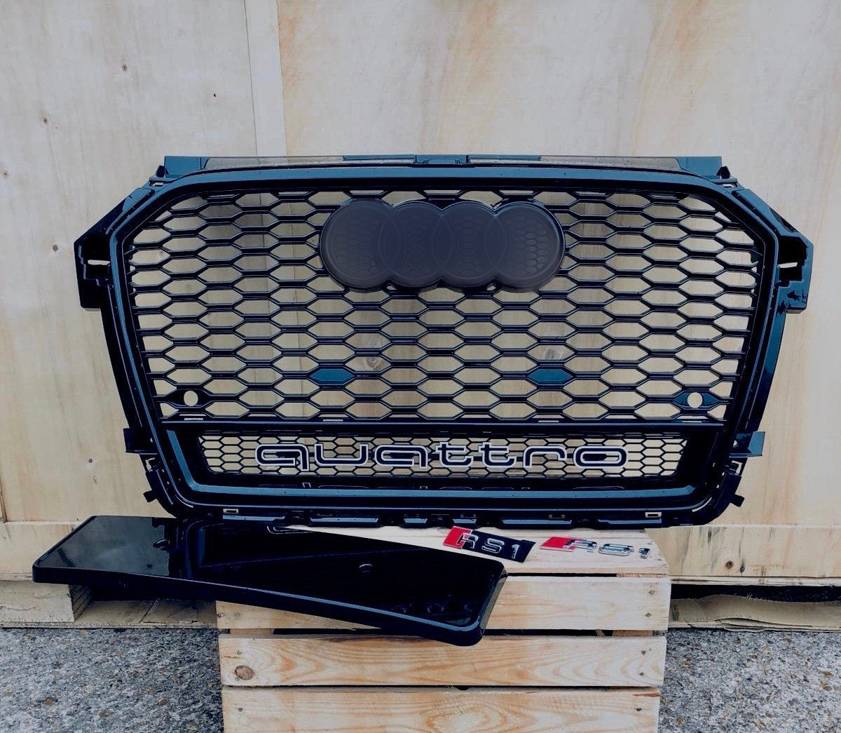 Audi S1 8X - Gloss Black Honey Comb Grille