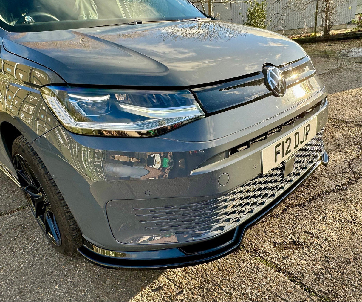 Volkswagen Caddy MK5 - V2 Front Splitter