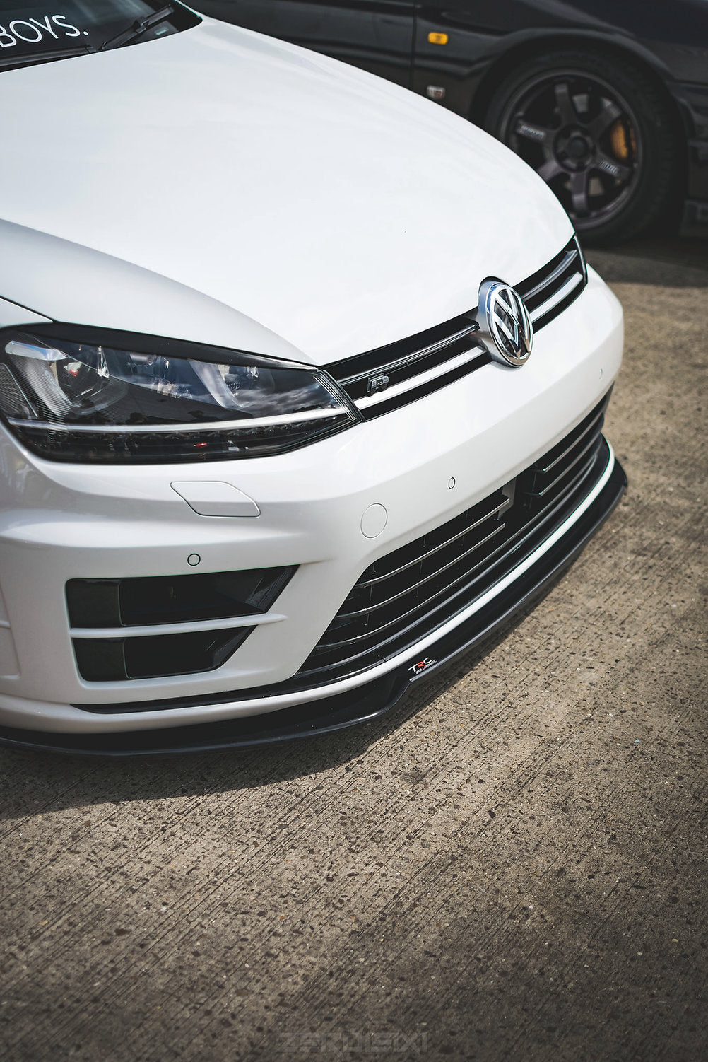 Volkswagen Golf MK7 R - V2 Front Splitter