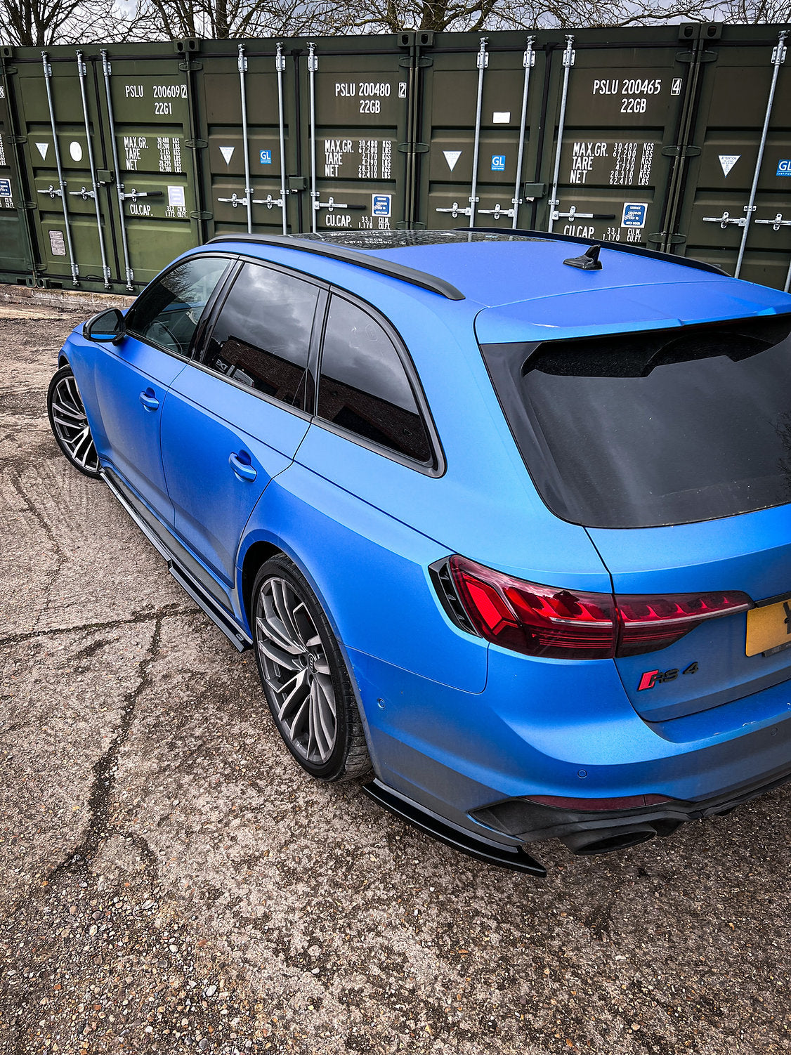 Audi RS4 B9.5 Avant - Side Skirt Splitters